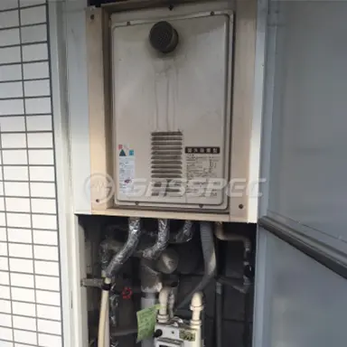 施工前の給湯器（YV1604RG）