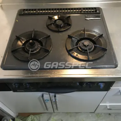 施工前のビルトインガスコンロ（RBG-31B7S-R）