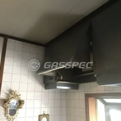 施工前のレンジフード