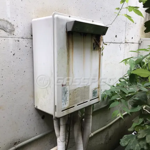 交換前の給湯器（リンナイ RUF-V2000SAW-1）