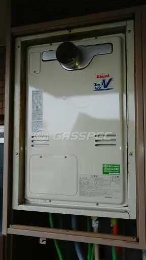 施工後の暖房熱源機（リンナイ RUFH-V2403SAT2-3(B)）