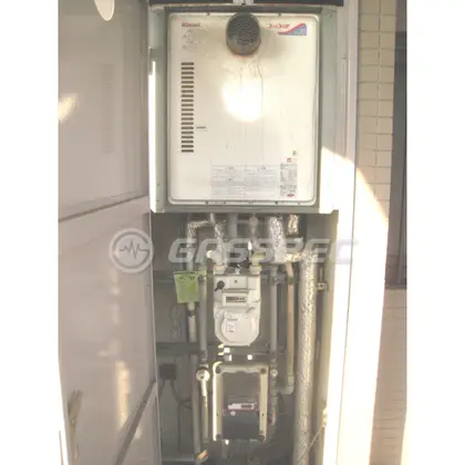 施工前の給湯器（RUF-2006SAT）