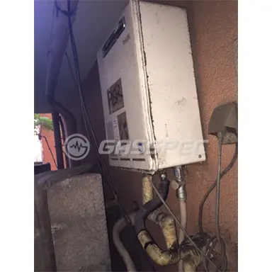 施工前の給湯器（RUX-V3208W）