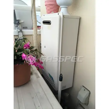施工前の給湯器（GQ-1610WE）