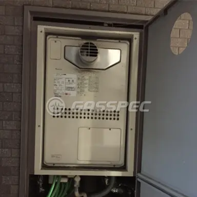 施工前の暖房熱源機（GTH-2413AWXH-T）