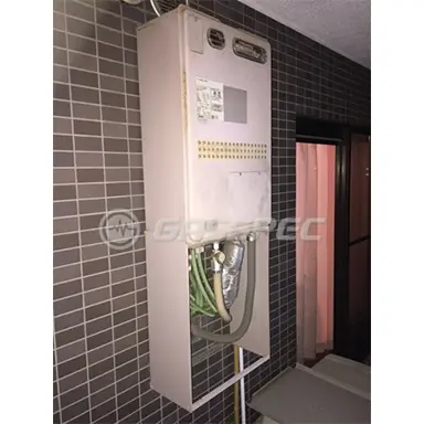 施工前の暖房熱源機（GTH-2413AWXH）