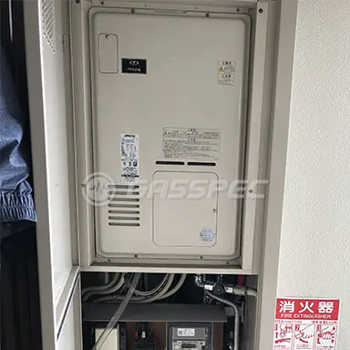 施工前の暖房熱源機（RUFH-V2400SAU2-1）