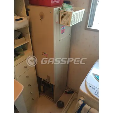 施工前の給湯器（AD-207RFA）