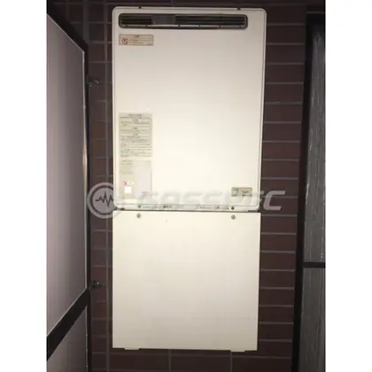 施工前の給湯器（OURB-2050AQ）