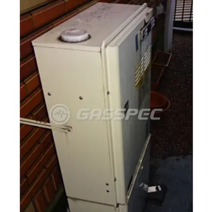施工前の暖房熱源機（DS-204RSA-W）