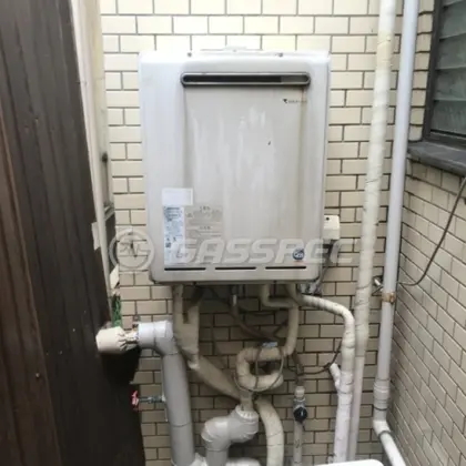 施工前の給湯器（RUF-A1610SAW）