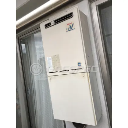 施工前の給湯器（RUF-V2401SAW）