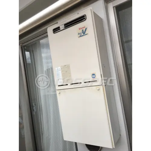 交換前の給湯器（リンナイ RUF-V2401SAW）