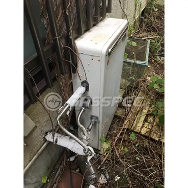 施工前の給湯器（GRQ-163A）