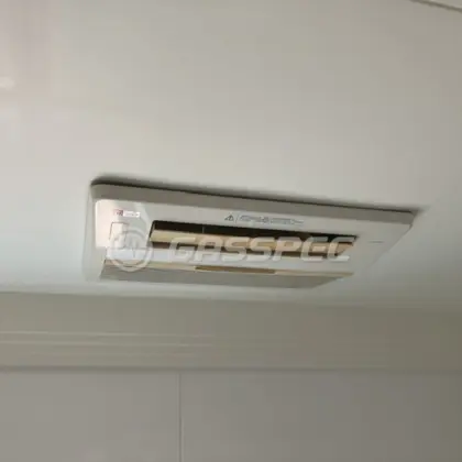 施工前の浴室乾燥機（BDV-3303AUKNSC-BL）