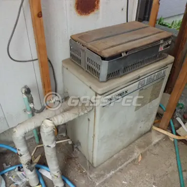 施工前の給湯器（TP-FQ162MX）