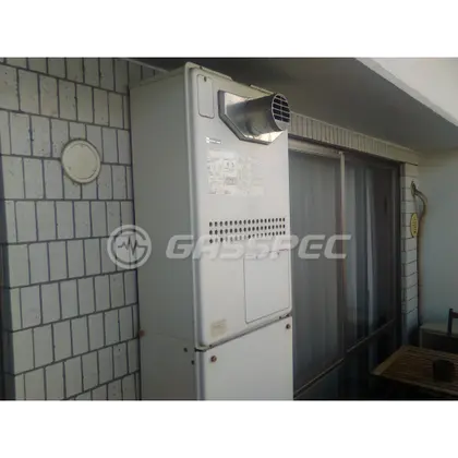 施工前の暖房熱源機（GTH-2413AWHH-T）
