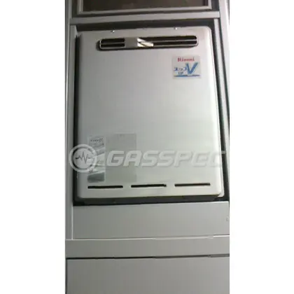施工前の給湯器（RUF-V2001SAW）