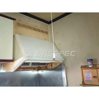 施工前のレンジフード