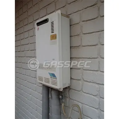 施工前の給湯器（GQ-101M）