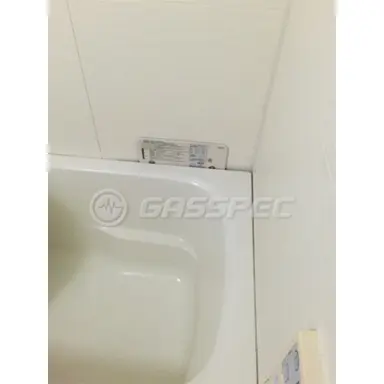 施工前の給湯器