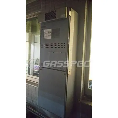 施工前の暖房熱源機（GTH-2417AWX3H）