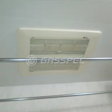 施工前の浴室乾燥機