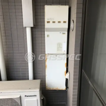 施工前の給湯器（OURH-1600Z-AL）
