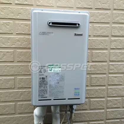 施工後の給湯器（ノーリツ RUX-E2403W）