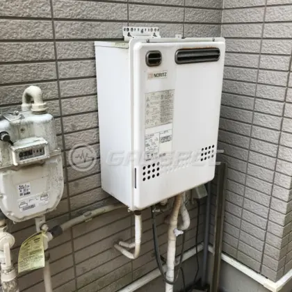 施工前の給湯器（GT-2422AWX）