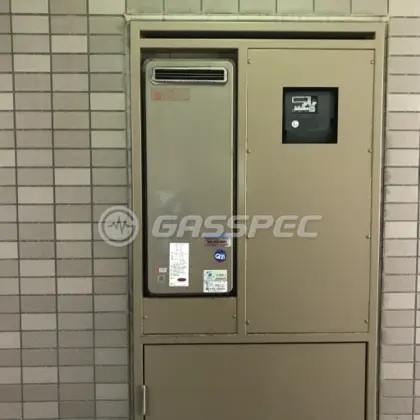 施工前の給湯器（OURB-2051SAQ）
