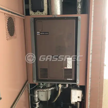 施工前の暖房熱源機（RUFH-2405SAU2-3）
