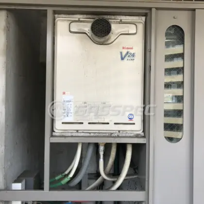 施工前の給湯器（RUF-V2400SAT-1）