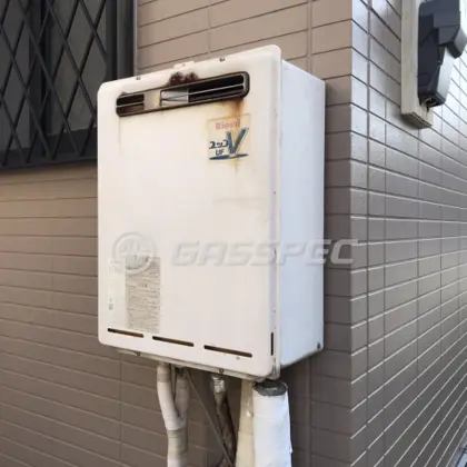 施工前の給湯器（RUF-V2001SAW）