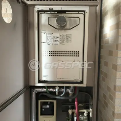 施工前の暖房熱源機（GTH-2417AWX3H-T）
