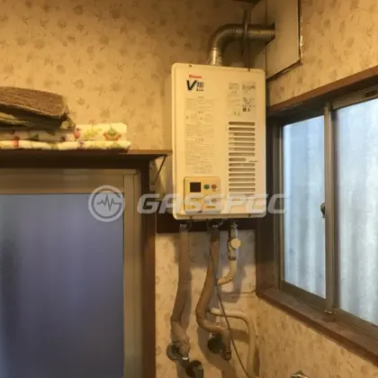 施工前の給湯器（RUX-V1610SWFA）