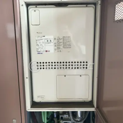 施工前の暖房熱源機（GTH-2413SAWXH-H）