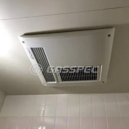 施工前の浴室乾燥機