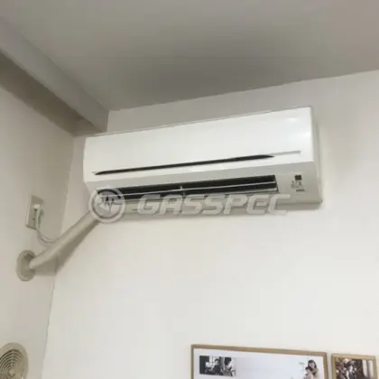 施工前のエアコン（F28MTES-W）