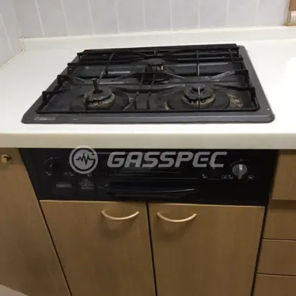 施工前のビルトインガスコンロ（DG3057NR）
