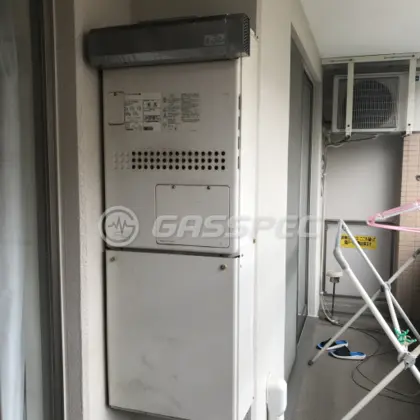 施工前の暖房熱源機（GTH-2417AWX3H）