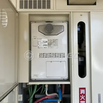 施工前の暖房熱源機（GTH-2417AWX3H-T）