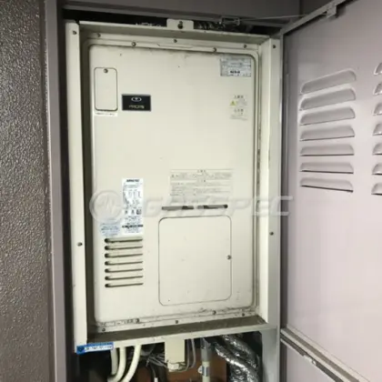施工前の暖房熱源機（RUFH-V2400SAU2-6）
