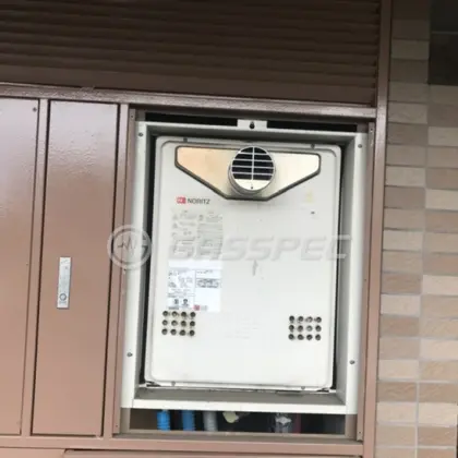 施工前の給湯器