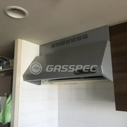 施工前のレンジフード