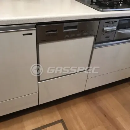 施工前のビルトイン食洗機（EWCP45ST）