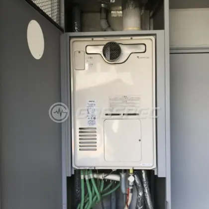 施工前の暖房熱源機（RUFH-V2400SAT2-6）