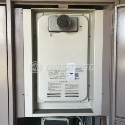 施工前の給湯器（YV1629RG）
