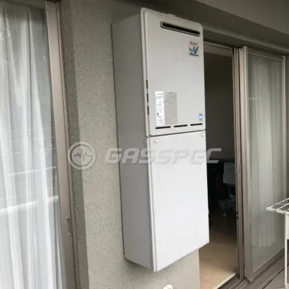 施工前の給湯器（RUF-A2400SAW）