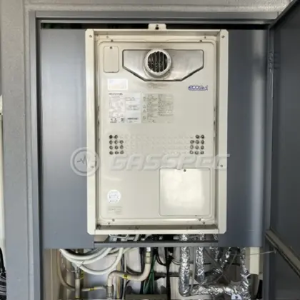 施工前の暖房熱源機（GTH-C2440SAWX6H-T）